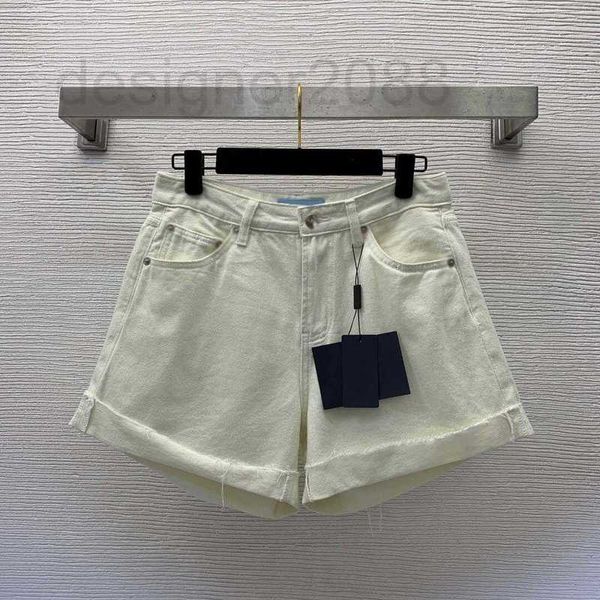 women's shorts designer 2023 summer new fashion simple triangle logo decoration medium high waist flapped jeans nu1s, White;black
women's shorts designer 2023 summer new fashion simple triangle logo decoration medium high waist flapped jeans nu1s, White;black
