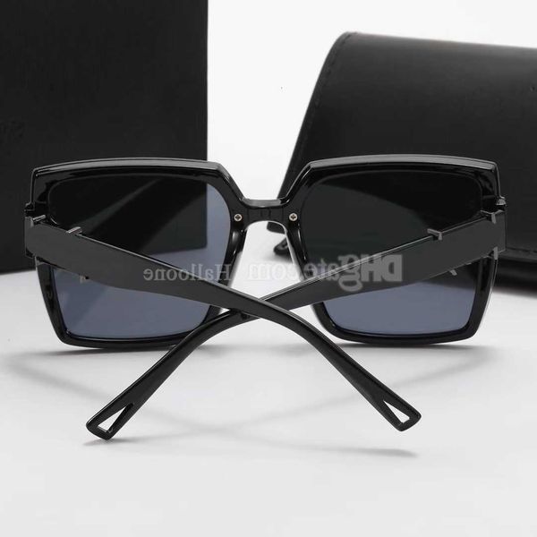 sunglasses designer luxury summer brand eyewear fashion outdoor sports classic driving various style with box 2023 women for men woman metal, White;black
sunglasses designer luxury summer brand eyewear fashion outdoor sports classic driving various style with box 2023 women for men woman metal, White;black