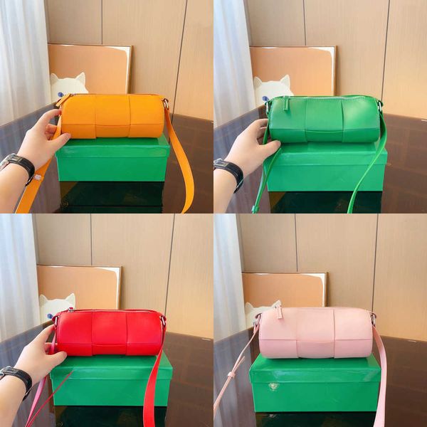 cylinder designer bags women men drum shoulder bags crossbody purse portable fine chain high-capacity round bag 230524
cylinder designer bags women men drum shoulder bags crossbody purse portable fine chain high-capacity round bag 230524