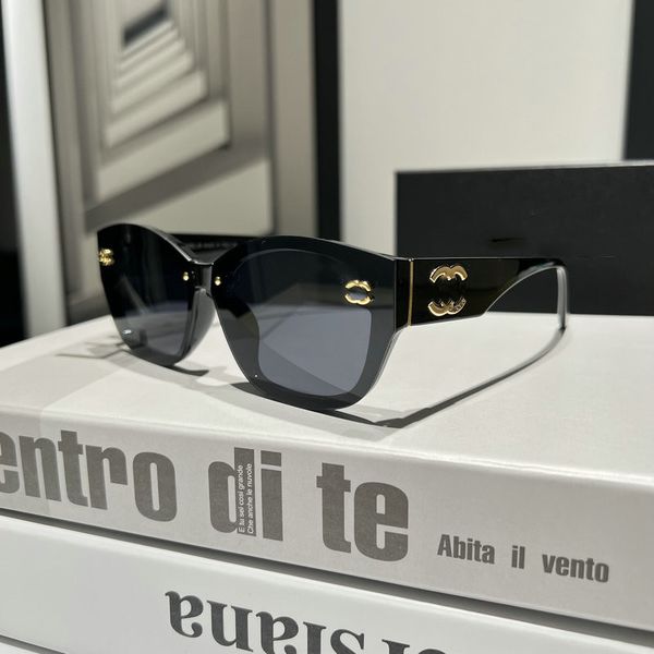 designer sunglasses for women and men fashion model special uv 400 protection letter big leg double beam frame outdoor brands design alloy d, White;black
designer sunglasses for women and men fashion model special uv 400 protection letter big leg double beam frame outdoor brands design alloy d, White;black