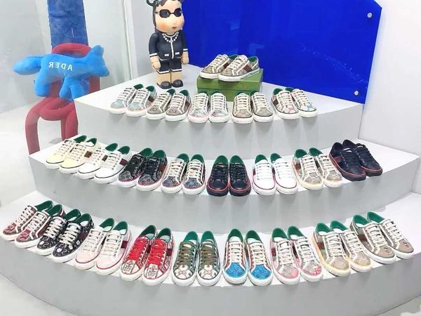 tennis 1977 canvas casual shoes luxurys designers womens shoe italy green and red web stripe rubber sole stretch cotton low mens sneakers wi, Black
tennis 1977 canvas casual shoes luxurys designers womens shoe italy green and red web stripe rubber sole stretch cotton low mens sneakers wi, Black