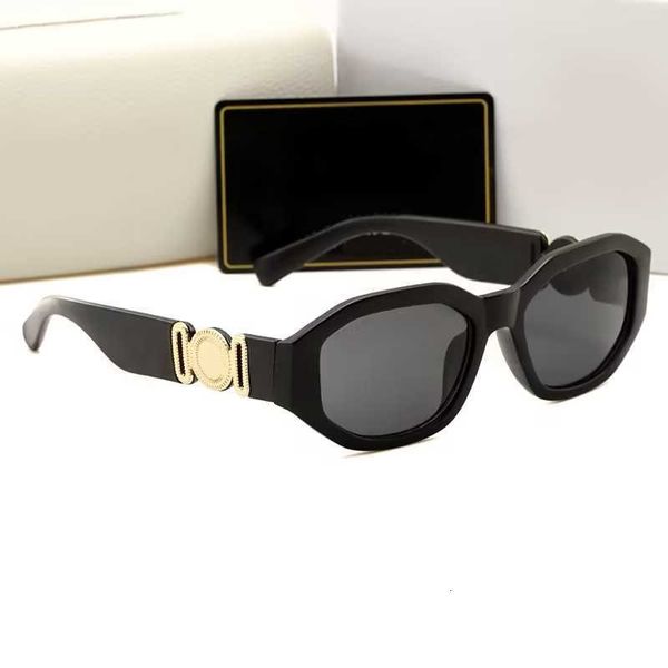 sunglasses designer luxury summer brand eyewear fashion outdoor sports classic driving various style with box for women mens glasses polariz, White;black
sunglasses designer luxury summer brand eyewear fashion outdoor sports classic driving various style with box for women mens glasses polariz, White;black