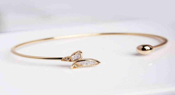 yo charm bracelet for women open bangle new trendy elegant butterfly zircon couples jewelry party gifts6570483, Golden;silver
yo charm bracelet for women open bangle new trendy elegant butterfly zircon couples jewelry party gifts6570483, Golden;silver
