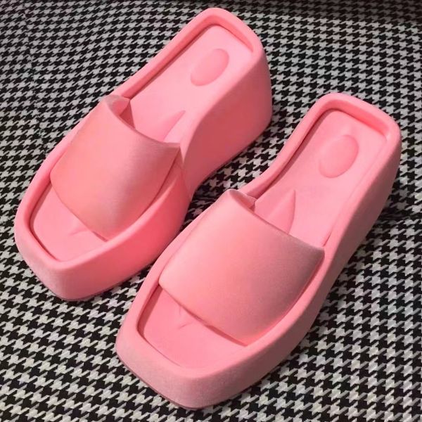 designer new luxury summer leisure beach silk king muffin with thick sole and raised platform sandals for women to wear outside slipper size, Black
designer new luxury summer leisure beach silk king muffin with thick sole and raised platform sandals for women to wear outside slipper size, Black