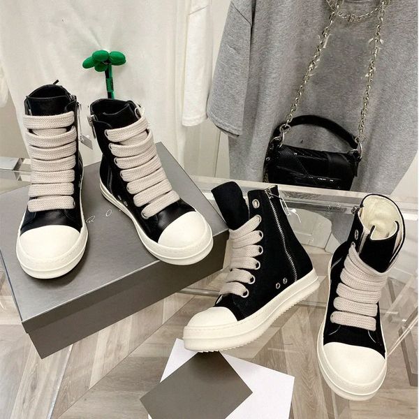 designer seak boots mini snow canvas high boot breathable black lace up light shoes fashion genuine autumn winter original buckle with box u
designer seak boots mini snow canvas high boot breathable black lace up light shoes fashion genuine autumn winter original buckle with box u