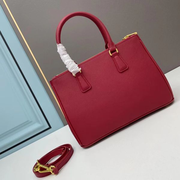 fashion luxury bag ladies killer shoulder handbag casual wallet mobile phone bags designer black leather clutch strap crossbody totes
fashion luxury bag ladies killer shoulder handbag casual wallet mobile phone bags designer black leather clutch strap crossbody totes