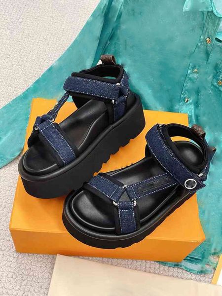 2023 designer womans thick bottom sandals pool pillow flat comfort sandal luxury summery metallic lambskin denim sandy beach slippers slides, Black
2023 designer womans thick bottom sandals pool pillow flat comfort sandal luxury summery metallic lambskin denim sandy beach slippers slides, Black