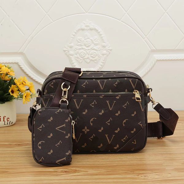 designers bag men briefcase lapbags business package solid color leather handbag high capacity shoulder handbags versatile sale style very
designers bag men briefcase lapbags business package solid color leather handbag high capacity shoulder handbags versatile sale style very