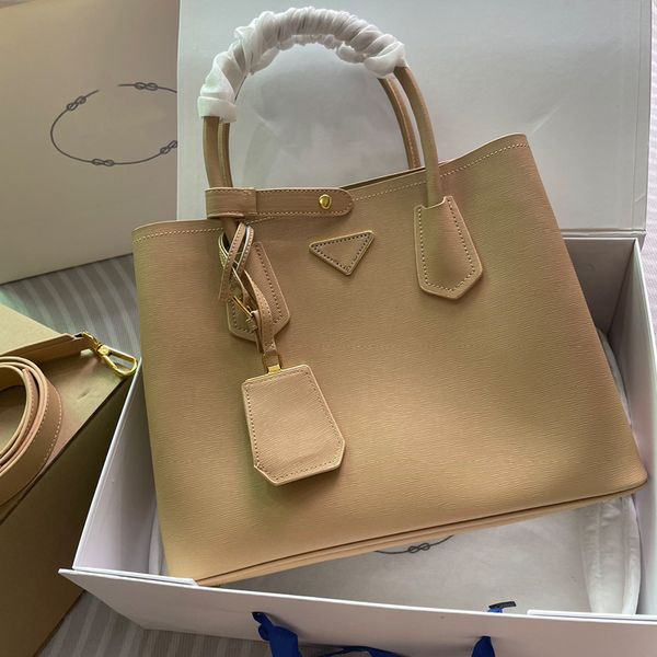 fashion shopping tote bag large capacity shoulder bags cross grain cowhide women handbags gold hardware open travel tote purse interior comp
fashion shopping tote bag large capacity shoulder bags cross grain cowhide women handbags gold hardware open travel tote purse interior comp