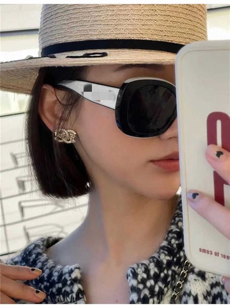 designer fashion luxury cool sunglasses new super ch9091 hepburn wind for women with white oval letters logo box, White;black
designer fashion luxury cool sunglasses new super ch9091 hepburn wind for women with white oval letters logo box, White;black
