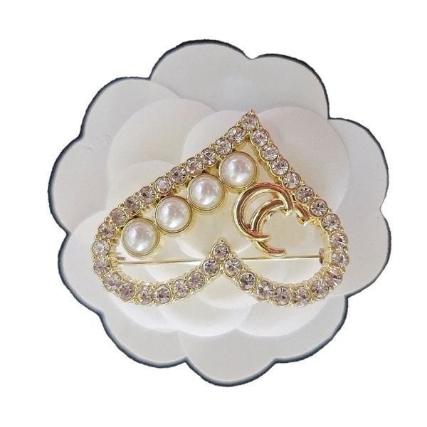 luxury g women designer brand letter brooches pins 18k gold plated inlay crystal rhinestone jewelry handmade leather brooch pin men marry we, Gray
luxury g women designer brand letter brooches pins 18k gold plated inlay crystal rhinestone jewelry handmade leather brooch pin men marry we, Gray