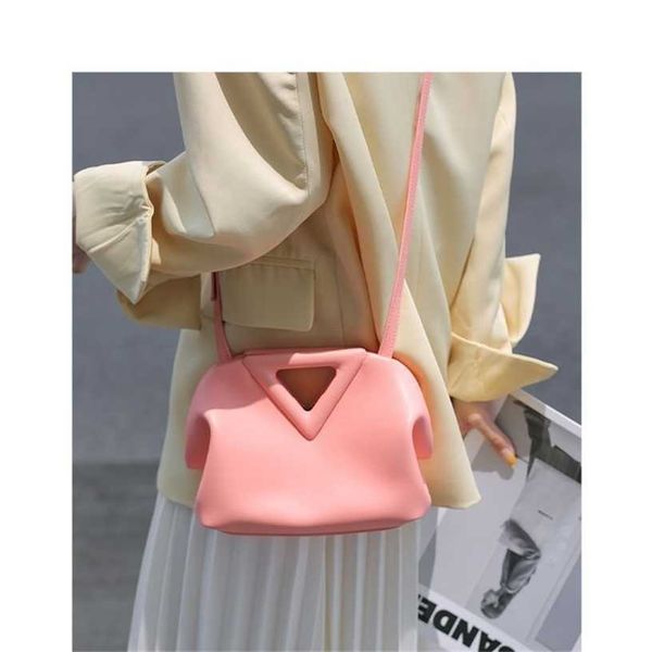 designer bottegas 2022 venetas handbags fashion cloud bag underarm soft wallet single shoulder bag candy color diagonal cross portable wome
designer bottegas 2022 venetas handbags fashion cloud bag underarm soft wallet single shoulder bag candy color diagonal cross portable wome