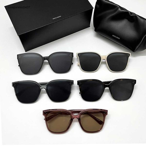 2023fashion sunglasses 55% retailkorean gm sunglass for women ins box sunscreen driver driving, White;black
2023fashion sunglasses 55% retailkorean gm sunglass for women ins box sunscreen driver driving, White;black