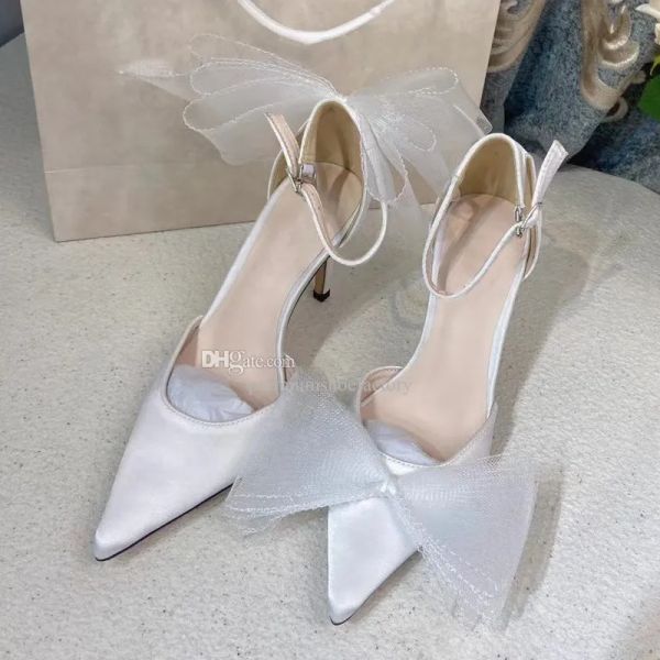 2022 new women's sandals high heel shoes feather bowknot banquet shoes leather flat bottom rubber letters solid color splice jelly, Black
2022 new women's sandals high heel shoes feather bowknot banquet shoes leather flat bottom rubber letters solid color splice jelly, Black