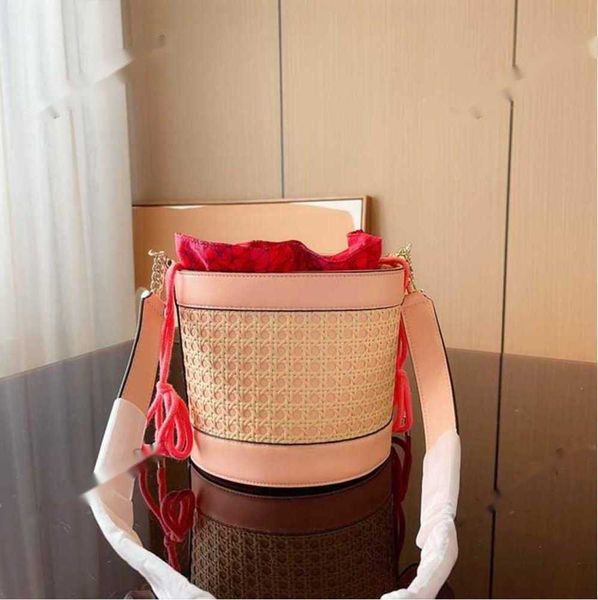 new designer bucket bag for women large combined with leather luxury cross body wallets classic female purses 230515
new designer bucket bag for women large combined with leather luxury cross body wallets classic female purses 230515