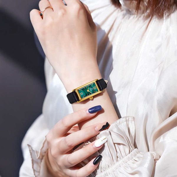 selling internet celebrity, small green watch, women's watch, niche, light luxury, fashionable leather watch, simple and high-end quart, Slivery;black
selling internet celebrity, small green watch, women's watch, niche, light luxury, fashionable leather watch, simple and high-end quart, Slivery;black