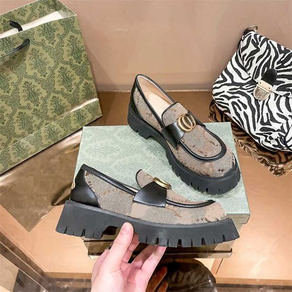 interlocking g double loafer girls women platform shoes 100% leather small bee embroidery dress shoes for party wedding designers luxurys lo, Black
interlocking g double loafer girls women platform shoes 100% leather small bee embroidery dress shoes for party wedding designers luxurys lo, Black