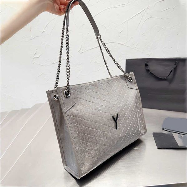 luxury bags totes shoulder shopping handbags women luxury handbag leather designer high capacity ladie bag 06123-23
luxury bags totes shoulder shopping handbags women luxury handbag leather designer high capacity ladie bag 06123-23
