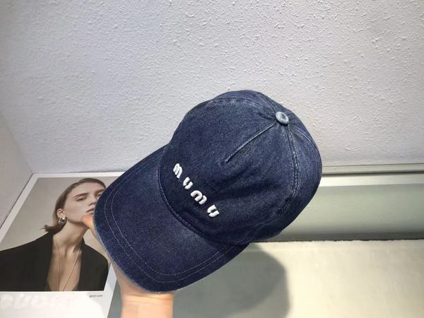 spring and summer miu letters male and female designers designer beanie cap new versatile washed denim baseball cap sun visor duck tongue ha, Blue;gray
spring and summer miu letters male and female designers designer beanie cap new versatile washed denim baseball cap sun visor duck tongue ha, Blue;gray