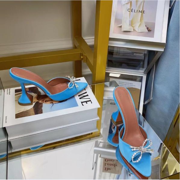 designer am imported silk slippers, sheepskin lining, genuine leather outsole sandals, high heels with a heel height of 9.5cm, women's, Black
designer am imported silk slippers, sheepskin lining, genuine leather outsole sandals, high heels with a heel height of 9.5cm, women's, Black