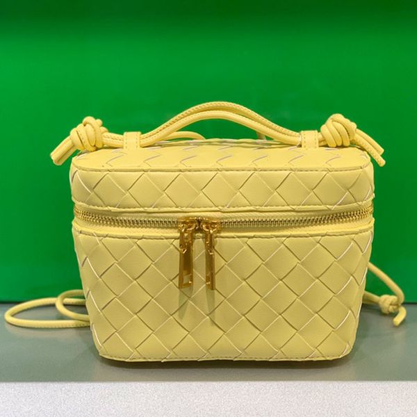 crochet makeup bag women crossbody bag flap handbag purse weave leather cosmetic bags clutch handbags wallet calf leather interior zipper po
crochet makeup bag women crossbody bag flap handbag purse weave leather cosmetic bags clutch handbags wallet calf leather interior zipper po
