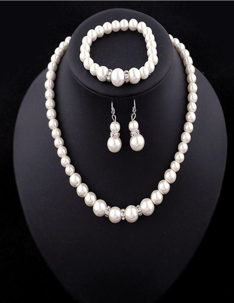 women wedding party jewerly set simple elegant luxury crystal simulated pearl necklace earrings jewelry sets 2107331, White
women wedding party jewerly set simple elegant luxury crystal simulated pearl necklace earrings jewelry sets 2107331, White