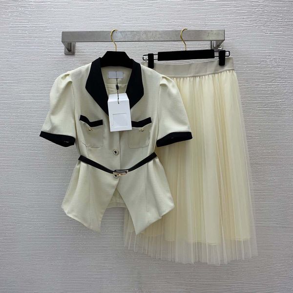 2023 summer pink contrast color two piece dress sets short sleeve lapel neck belted & tulle pleated mid-calf skirt suits set b3w15, White 
2023 summer pink contrast color two piece dress sets short sleeve lapel neck belted & tulle pleated mid-calf skirt suits set b3w15, White