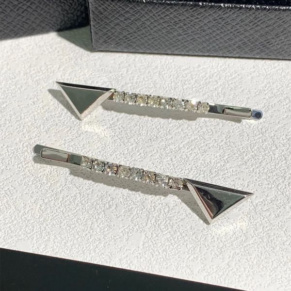 new arrival metal triangel hair clip women girl letter triangle barrettes brand rhinestone hairpin fashion hair accessories for gift, Golden;silver
new arrival metal triangel hair clip women girl letter triangle barrettes brand rhinestone hairpin fashion hair accessories for gift, Golden;silver