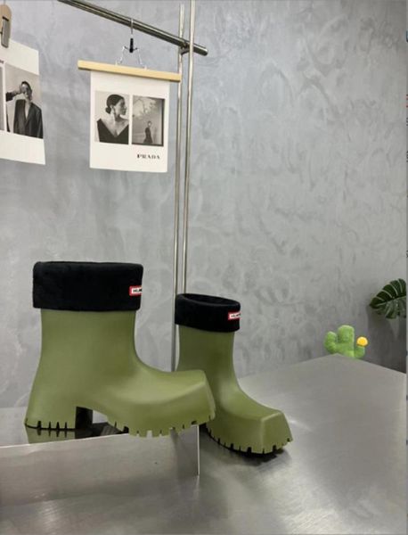 rain boot waterproof boots outdoor shoes black chunky square toe platform rainboot thick toothed outsole womens 2022 22ss trooper 5991897, Black;red
rain boot waterproof boots outdoor shoes black chunky square toe platform rainboot thick toothed outsole womens 2022 22ss trooper 5991897, Black;red