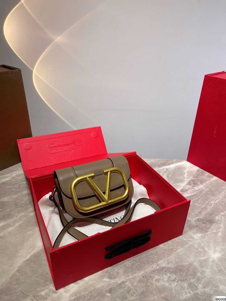 saddle women volention beach bags bag crossbody designer handbag purse wallet bagpack puff new big hardware female handbag i830
saddle women volention beach bags bag crossbody designer handbag purse wallet bagpack puff new big hardware female handbag i830