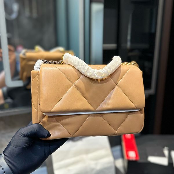 25cm 19 designer lambskin bags french womens classic flap gold metal hardware genuine leather large capacity shopping street chain totes han
25cm 19 designer lambskin bags french womens classic flap gold metal hardware genuine leather large capacity shopping street chain totes han