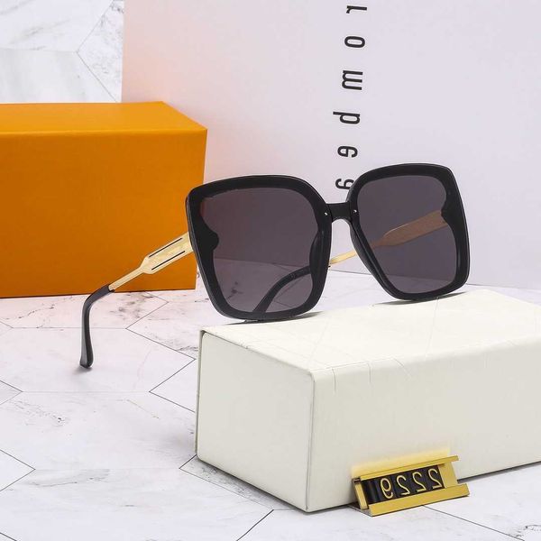Fashion Sunglasses Brand Outdoor Summer Classic Attitude for Men designer Metal Sun Glasses High Quality Driving Sports Women Travel Beach Island Eyewear G
Fashion Sunglasses Brand Outdoor Summer Classic Attitude for Men designer Metal Sun Glasses High Quality Driving Sports Women Travel Beach Island Eyewear G