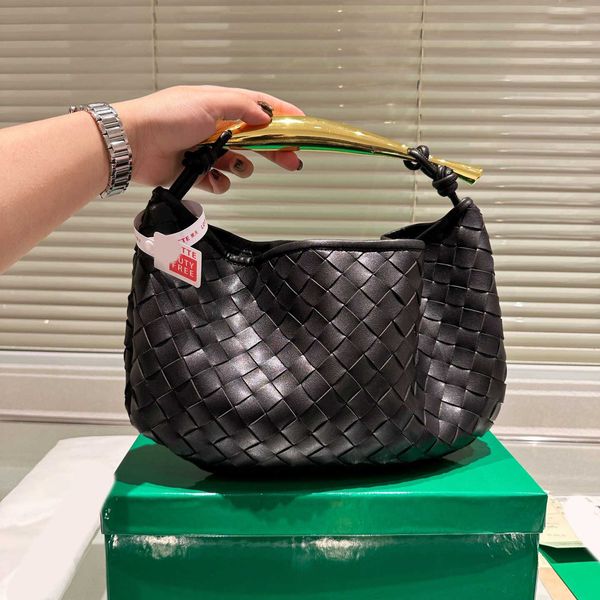 woven bag luxury designer totes beach handbag women jodie shoulder bag b fashion metal handle v tote bags lady purse purses handbags 230524
woven bag luxury designer totes beach handbag women jodie shoulder bag b fashion metal handle v tote bags lady purse purses handbags 230524
