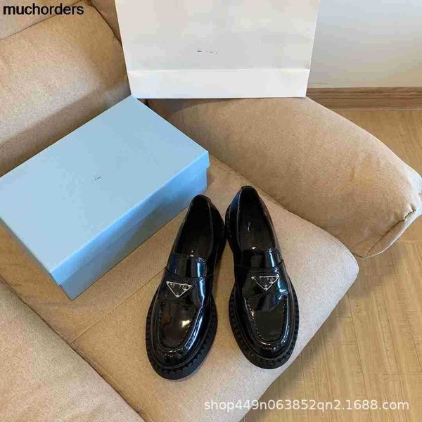 original standard half tuo lefu shoes 2023 spring summer new p family fashion triangle standard thick heel high edition small leather shoes, Black
original standard half tuo lefu shoes 2023 spring summer new p family fashion triangle standard thick heel high edition small leather shoes, Black