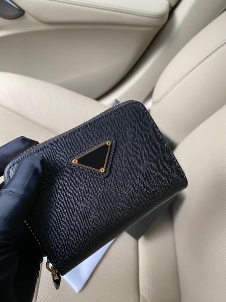 leather purse real pickup bag the latest style, official website synchronization black cross cowhide texture, Red;black
leather purse real pickup bag the latest style, official website synchronization black cross cowhide texture, Red;black