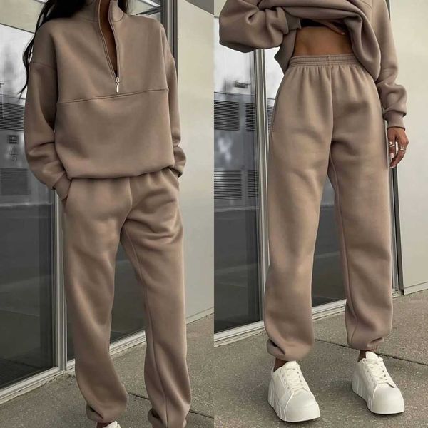 customized long sleeve half zip up pull over sweatshirt women's joggers and hoodie set two piece tracksuit, Black
customized long sleeve half zip up pull over sweatshirt women's joggers and hoodie set two piece tracksuit, Black