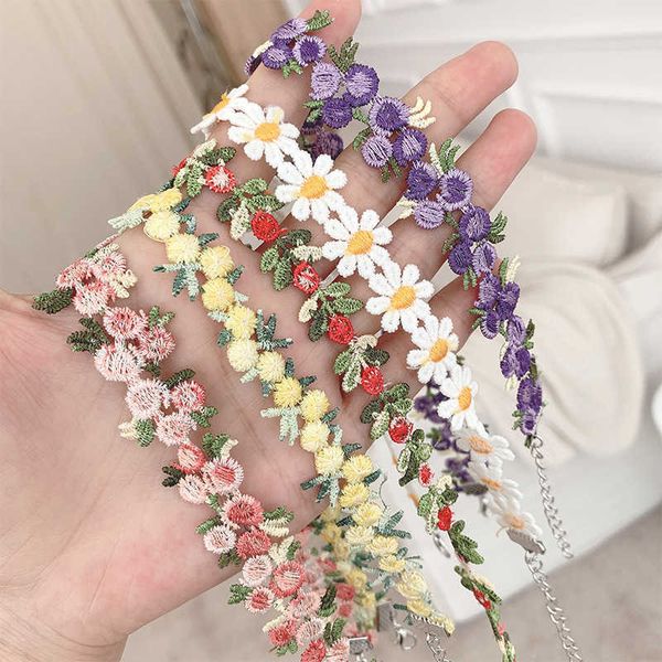 pendant necklaces sweet lace necklace suitable for women high-quality embroidery fashionable and romantic design accessories g220524, Silver
pendant necklaces sweet lace necklace suitable for women high-quality embroidery fashionable and romantic design accessories g220524, Silver
