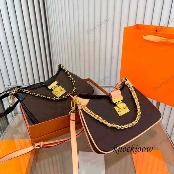 name brand shoulder bag letter print pattern decoration ladies crossbody bag metal chain decoration two colors leather chain wallet 230524
name brand shoulder bag letter print pattern decoration ladies crossbody bag metal chain decoration two colors leather chain wallet 230524