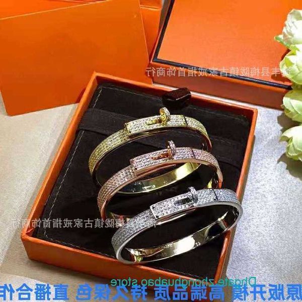 factory wholesale h ermes bangle for sale high version letter kelys half diamond bracelet plated 18k rose gold pig nose temperament couple w, Golden;silver
factory wholesale h ermes bangle for sale high version letter kelys half diamond bracelet plated 18k rose gold pig nose temperament couple w, Golden;silver