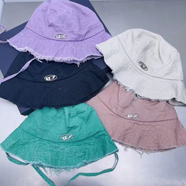 fashion and sports style designer bucket hat couples summer vacation travel metal letter printing sun protection and shading wide brim hats, Blue;gray
fashion and sports style designer bucket hat couples summer vacation travel metal letter printing sun protection and shading wide brim hats, Blue;gray