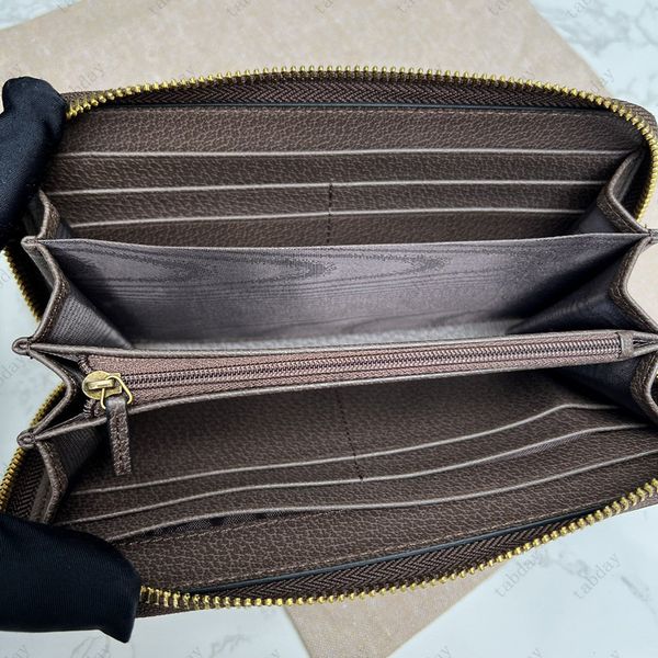 luxury designer men and women wallet long classic canvas wallet fashionable handheld bag zipper design interior large money clip card holder, Red;black
luxury designer men and women wallet long classic canvas wallet fashionable handheld bag zipper design interior large money clip card holder, Red;black