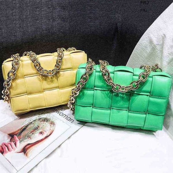 designer bottegas bags venetas cassettes leather womens bag fashion woven pillow chain leather small square portable single shoulder diagon
designer bottegas bags venetas cassettes leather womens bag fashion woven pillow chain leather small square portable single shoulder diagon