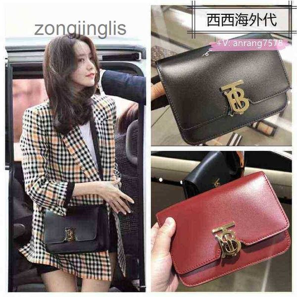ladies designer burbrerys bag suitable for flip womens letter classic metal lock single shoulder messenger anex
ladies designer burbrerys bag suitable for flip womens letter classic metal lock single shoulder messenger anex