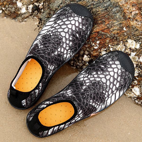 swimming shoes couples outdoor wading beach shoes black and blue skin fitting snorkeling shoes
swimming shoes couples outdoor wading beach shoes black and blue skin fitting snorkeling shoes