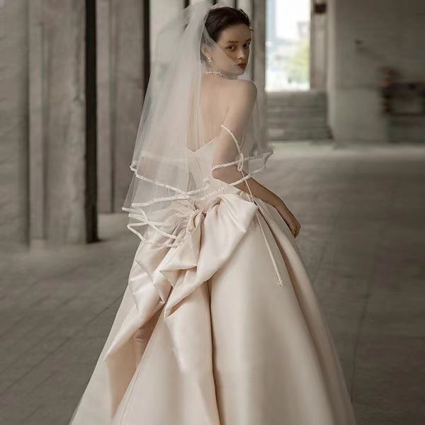 elegant beaded wedding dresses mermaid bridal gowns with detachable train strap applique ivory satin bride dress chapel train lace applique, White
elegant beaded wedding dresses mermaid bridal gowns with detachable train strap applique ivory satin bride dress chapel train lace applique, White
