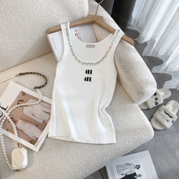 23ss womens knits womens designer clothing collar ring heavy industry nail bead decoration bump color letter sleeveless knitted vest womens, White
23ss womens knits womens designer clothing collar ring heavy industry nail bead decoration bump color letter sleeveless knitted vest womens, White