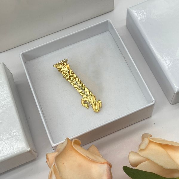 fashion luxury diamonds embellish brooch fashion designer pins brand initial letter v brooches pin suit dress designers jewelry valentine�, Gray
fashion luxury diamonds embellish brooch fashion designer pins brand initial letter v brooches pin suit dress designers jewelry valentine�, Gray