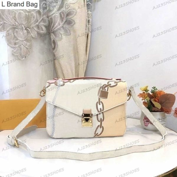 l brand bag 2023 new spring nautical collection handbag womensd esignerb agm essengerb agm onogramsl eatherh andleb agsm 40478p ochettel uxu, Black
l brand bag 2023 new spring nautical collection handbag womensd esignerb agm essengerb agm onogramsl eatherh andleb agsm 40478p ochettel uxu, Black
