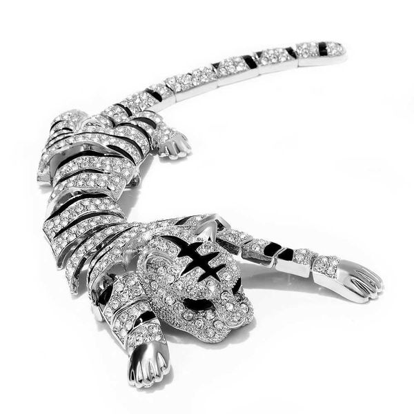 pins brooches cindy xiang's new super large water diamond tiger skin animal pin scarf accessories wedding party jewelry g220523, Gray
pins brooches cindy xiang's new super large water diamond tiger skin animal pin scarf accessories wedding party jewelry g220523, Gray