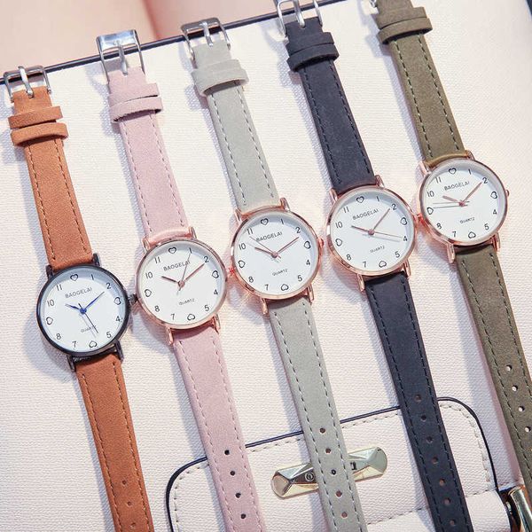 korean version of simple small fresh leather belt watch women's quartz watch small literary style watch, Slivery;black
korean version of simple small fresh leather belt watch women's quartz watch small literary style watch, Slivery;black